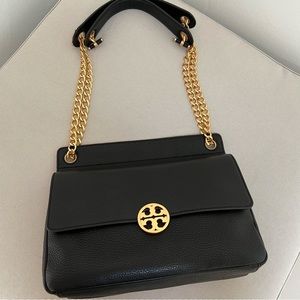 Tory Burch Chelsea Flap Shoulder Bag Black